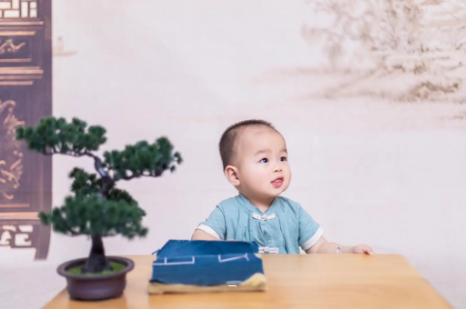 阳谷几个月宝宝不吐奶 阳谷几个月宝宝不吐奶